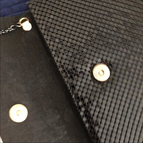 Vintage Bold Eye Catching Black Metallic With Gold Hardware Shoulder Bag - Picture 3 of 13